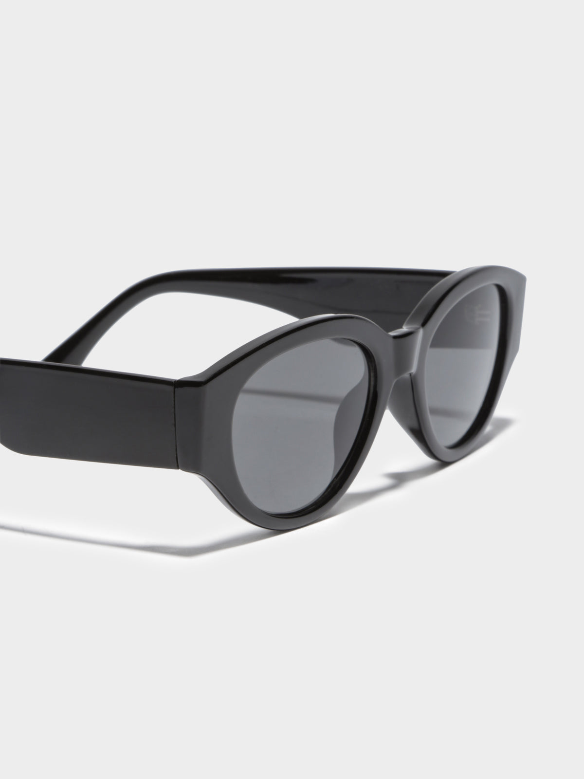 Strict Machine Retro Round Sunglasses in Jett Black